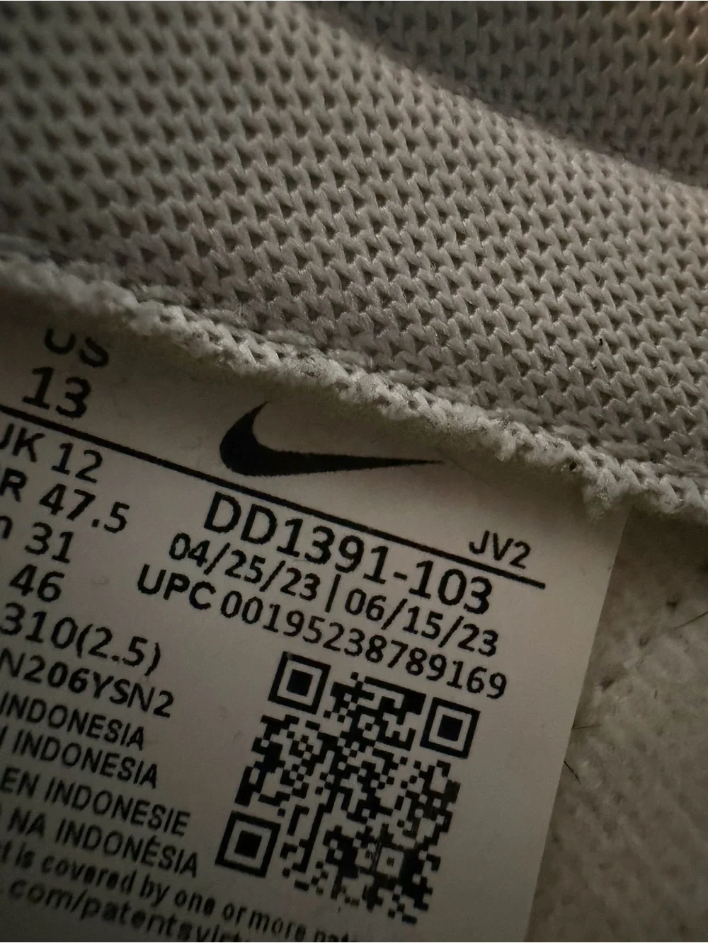 Nike Sneakers in Light Gray and White, Men’s size 13